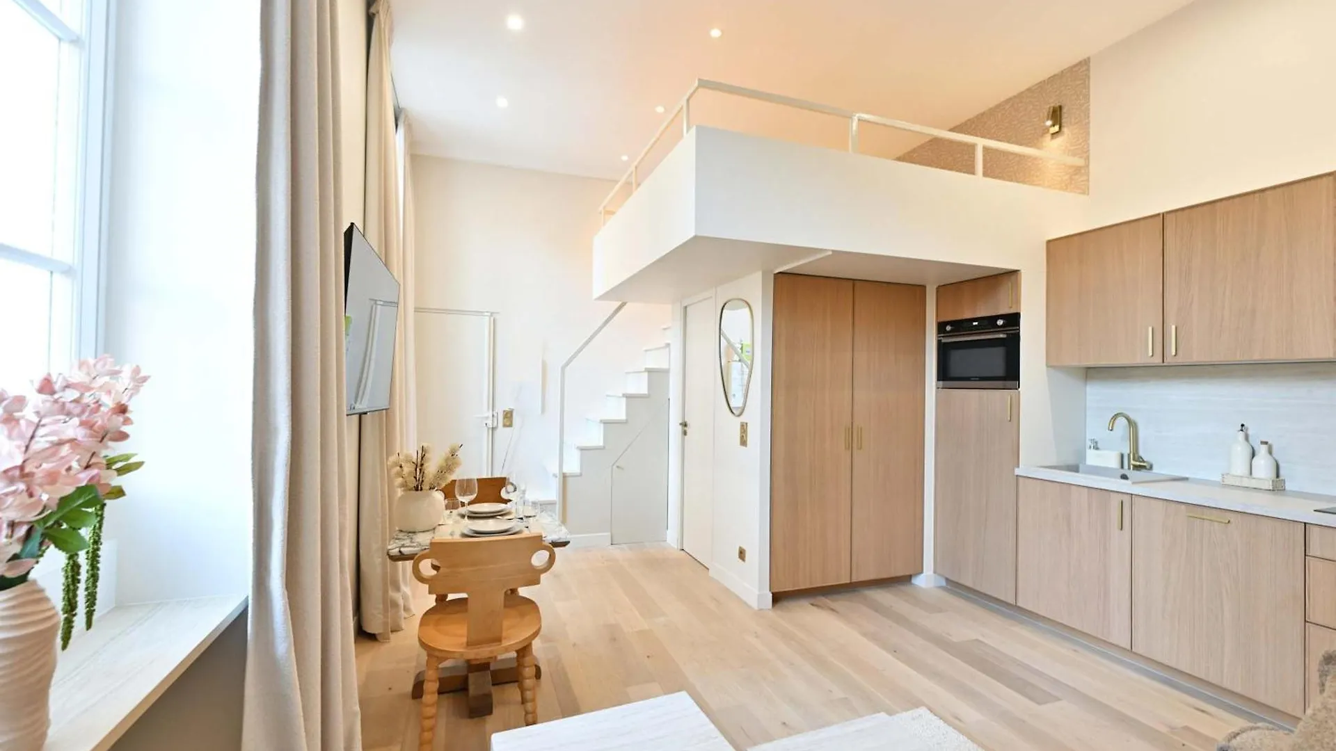 Superb Apartment Center Of Paris Le Marais