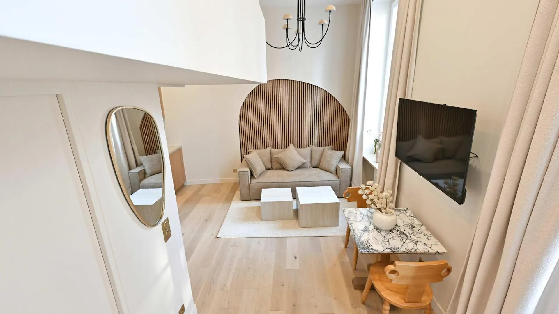 Superb Apartment Center Of Paris Le Marais